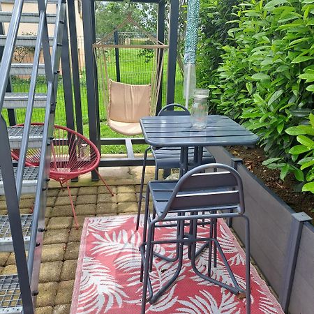 Studio Cosy Spacieux Lumineux Avec Terrasse Vezelois Exterior foto