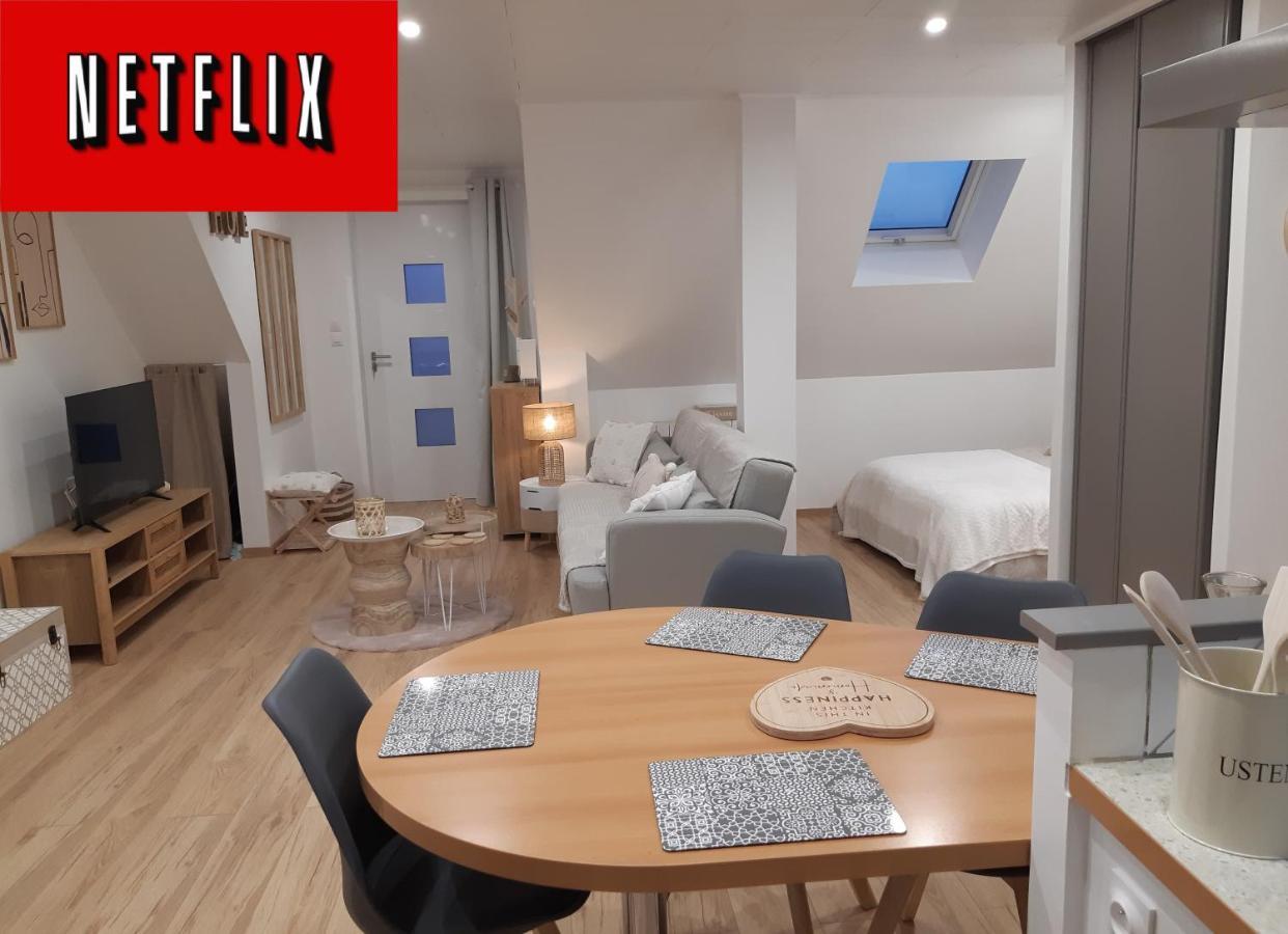 Studio Cosy Spacieux Lumineux Avec Terrasse Vezelois Exterior foto